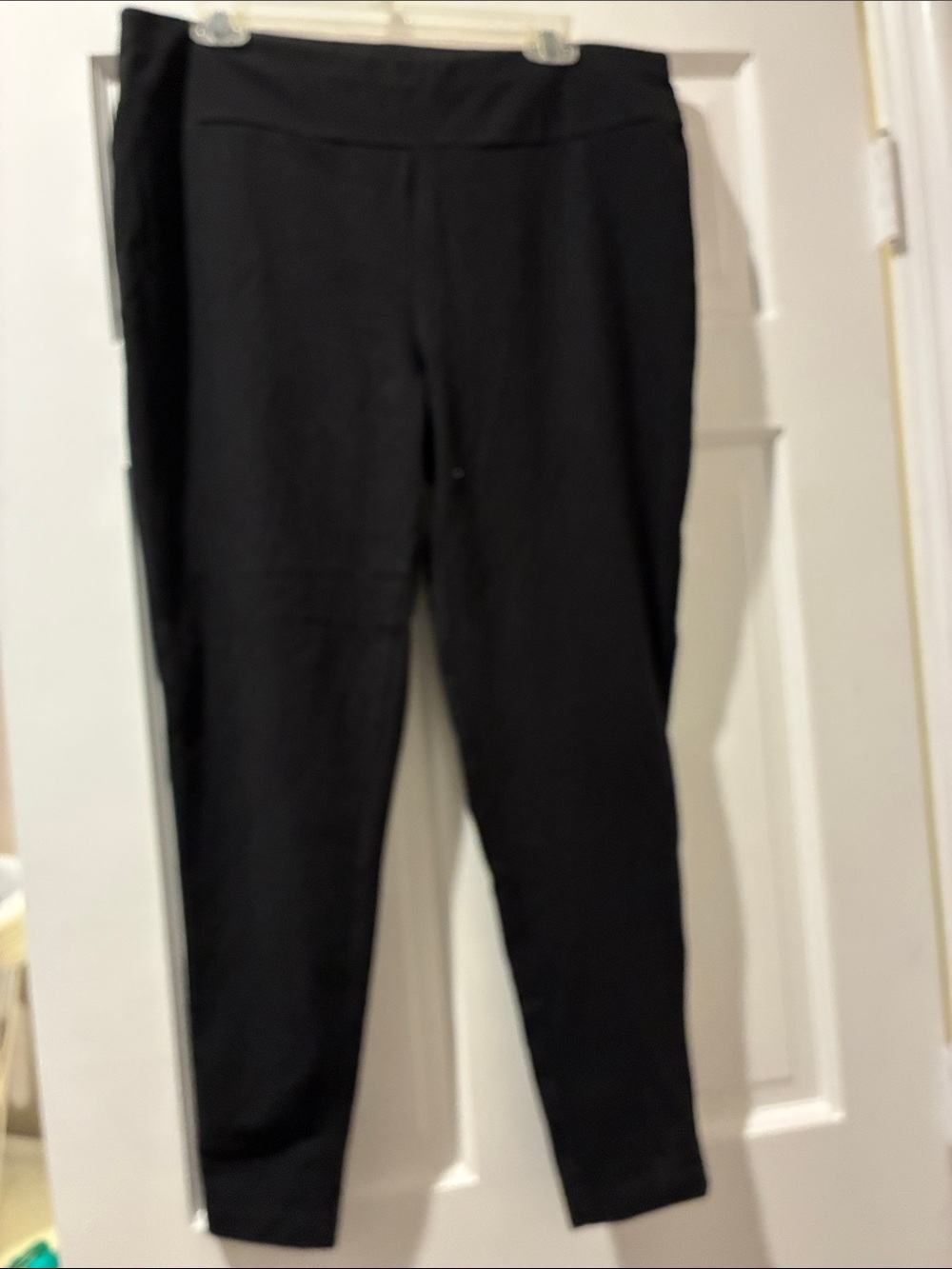 Black women’s Slim Stretch Pants